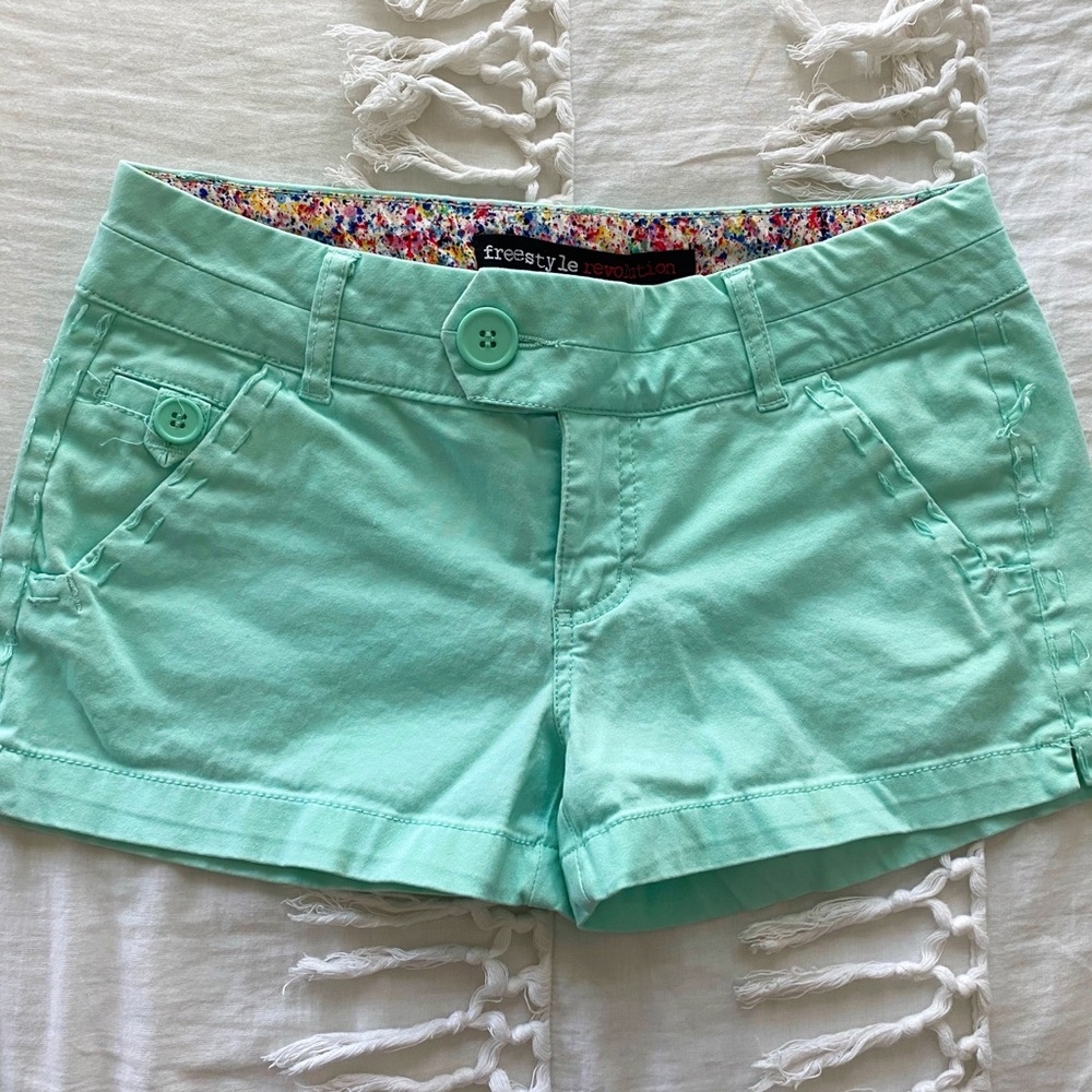 Freestyle Revolution Shorts